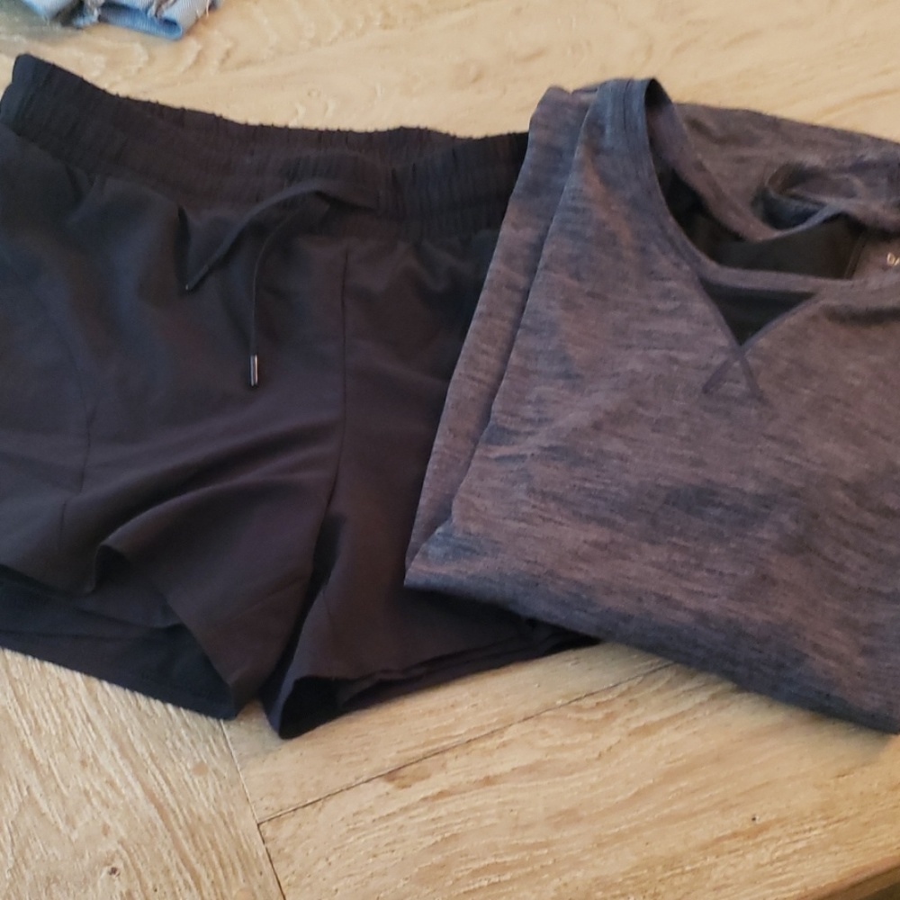 Danskin workout top and short set